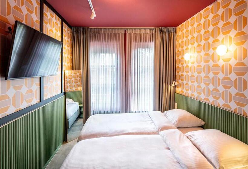 هاستل Tourist Inn One Amsterdam
