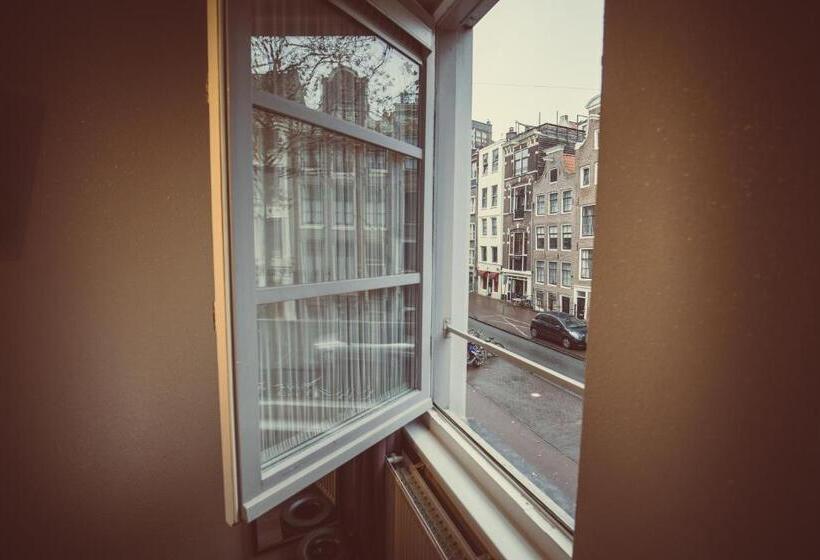 هاستل Tourist Inn One Amsterdam