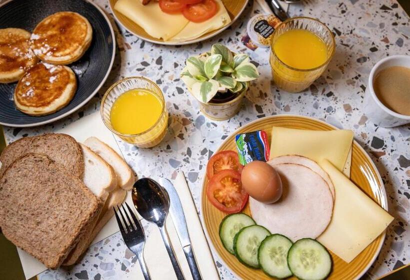 هاستل Tourist Inn One Amsterdam