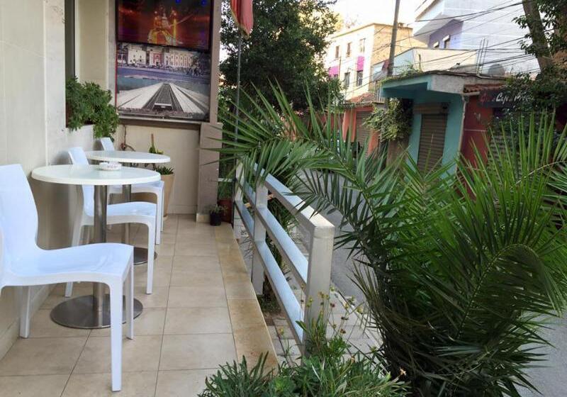 فندق صغير Freddy S