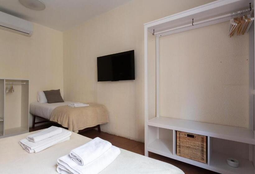 هاستل Mambo Tango