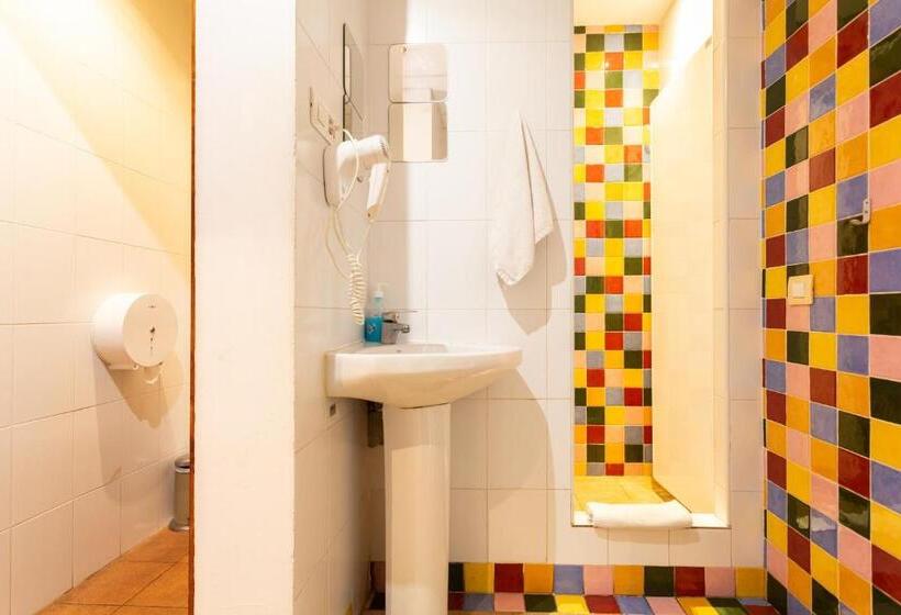 هاستل Mambo Tango