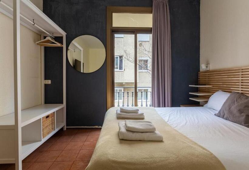 هاستل Mambo Tango