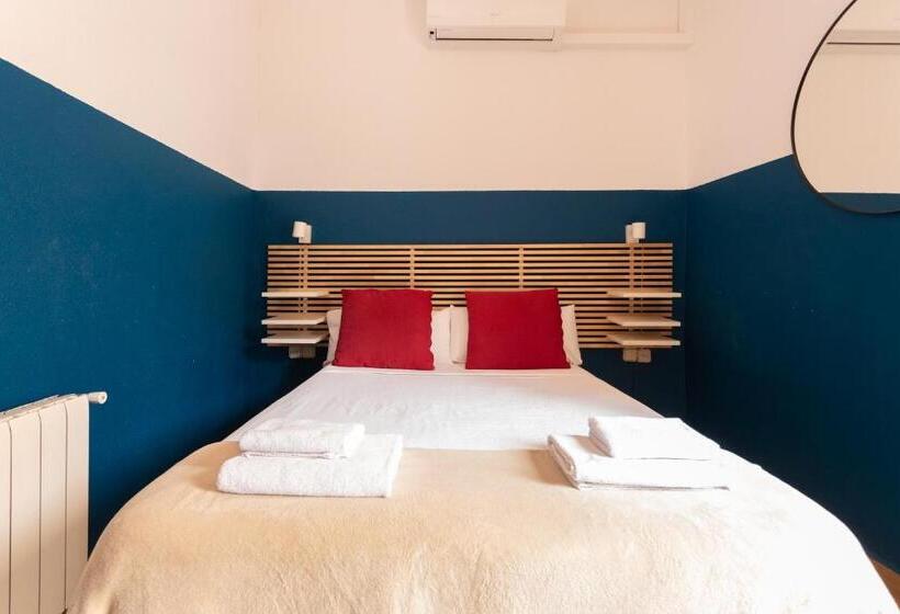 هاستل Mambo Tango