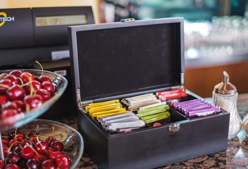 هاستل Youth Firenze 2000