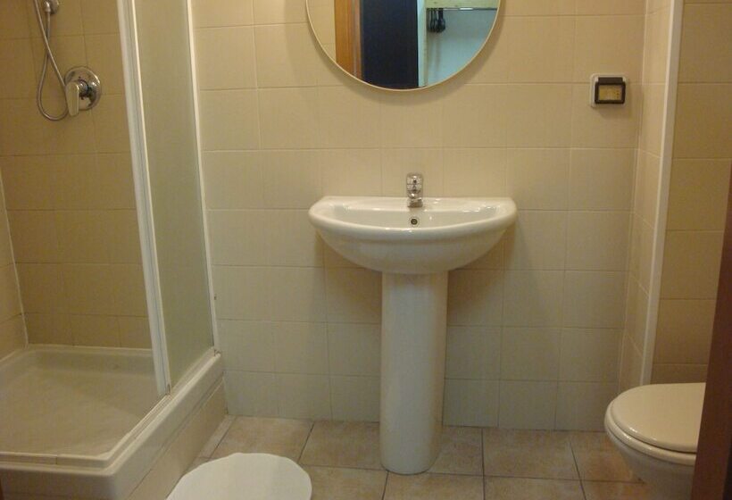 هاستل Youth Firenze 2000