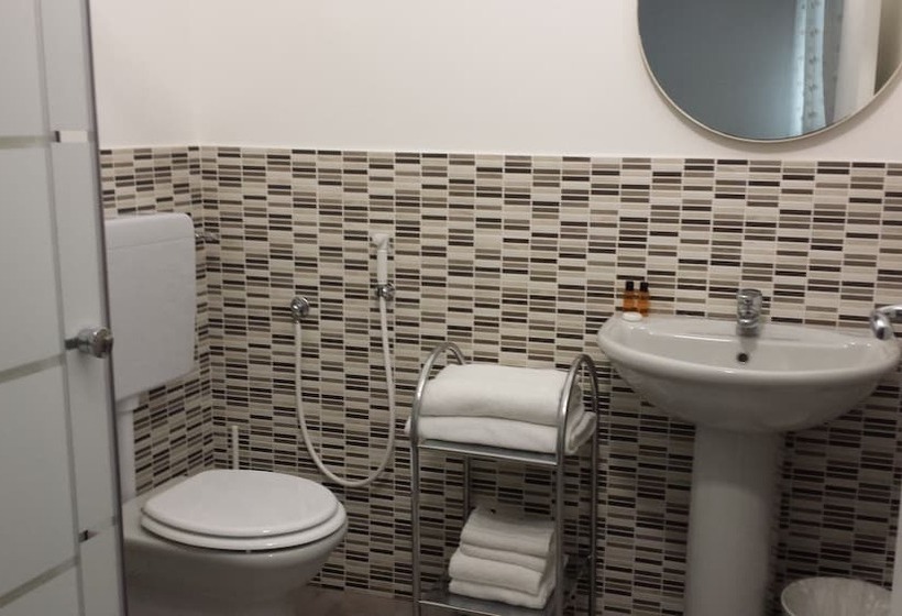 هاستل Youth Firenze 2000