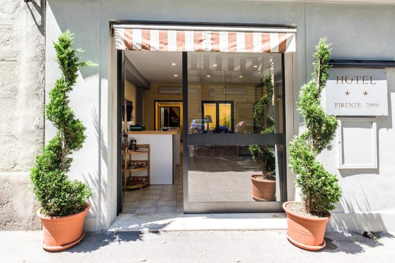 هاستل Youth Firenze 2000