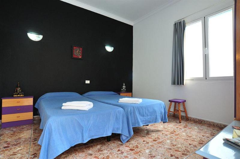 Alcaravaneras Hostel