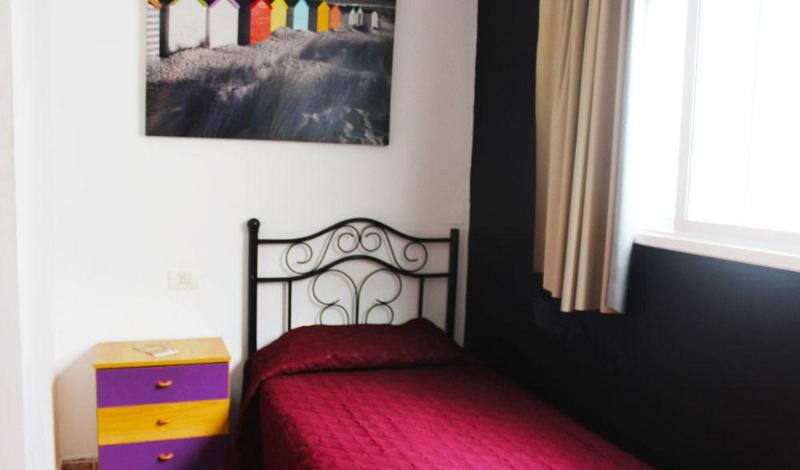 Alcaravaneras Hostel