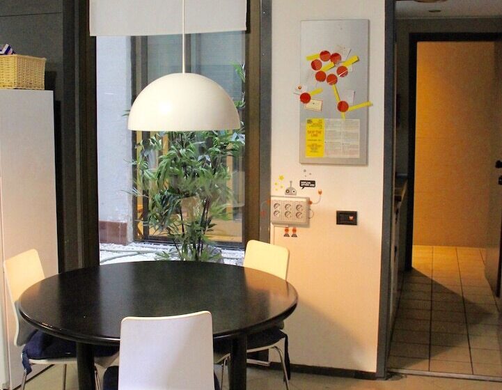 Alternative Creative Youth Hostel Barcelona