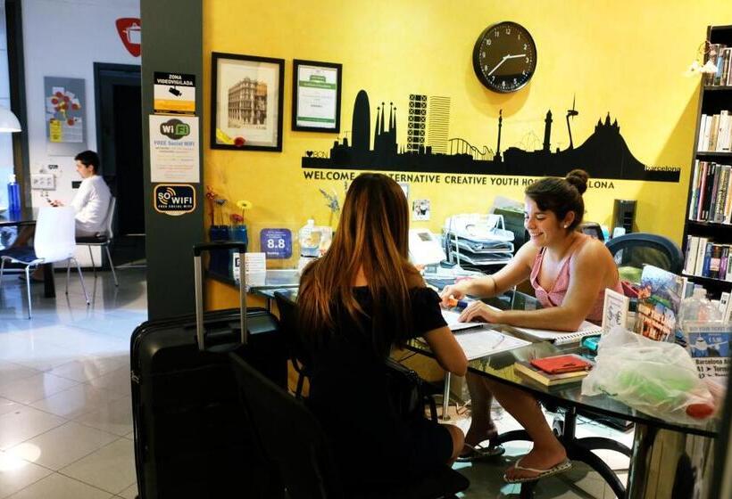 Alternative Creative Youth Hostel Barcelona