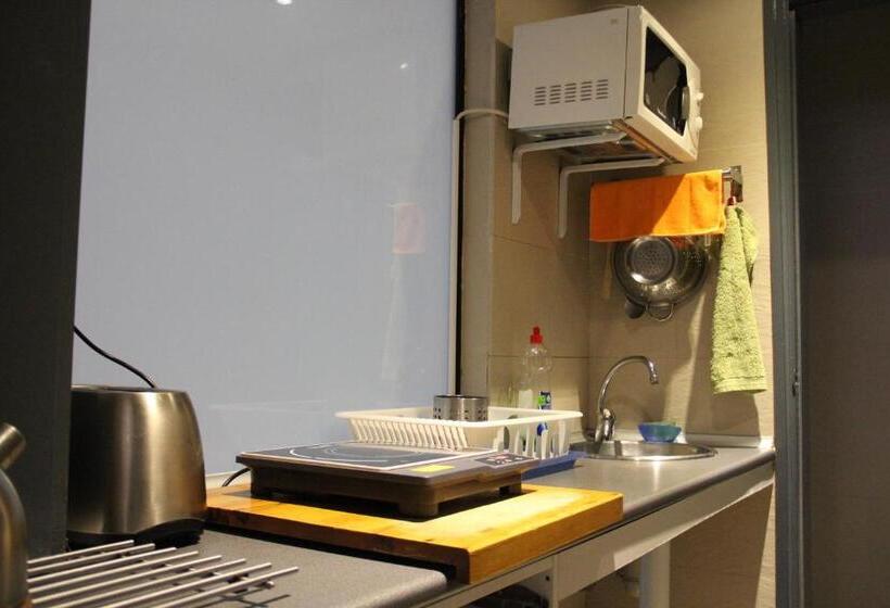 Alternative Creative Youth Hostel Barcelona