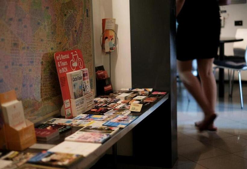 Alternative Creative Youth Hostel Barcelona