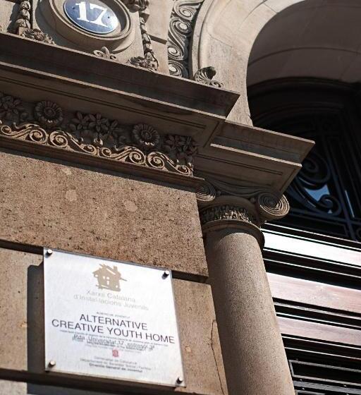 Alternative Creative Youth Hostel Barcelona