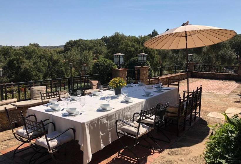 Apartamentos Rurales La Macera