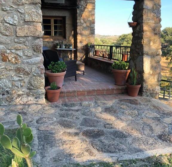 Apartamentos Rurales La Macera