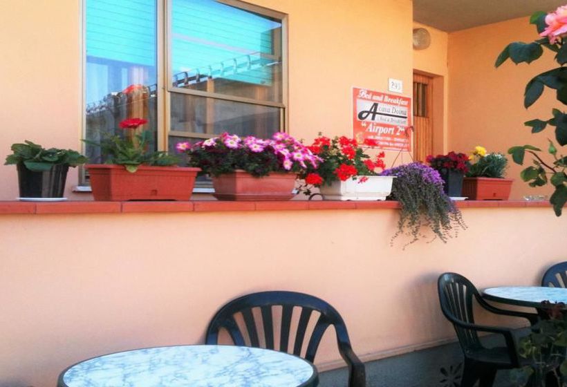 تختخواب و صبحانه A Casa Doina Airport 2