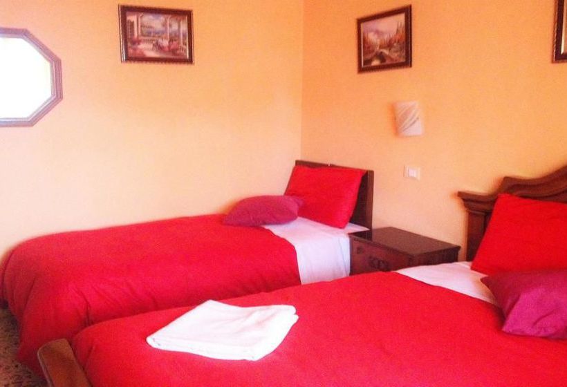 تختخواب و صبحانه A Casa Doina Airport 2