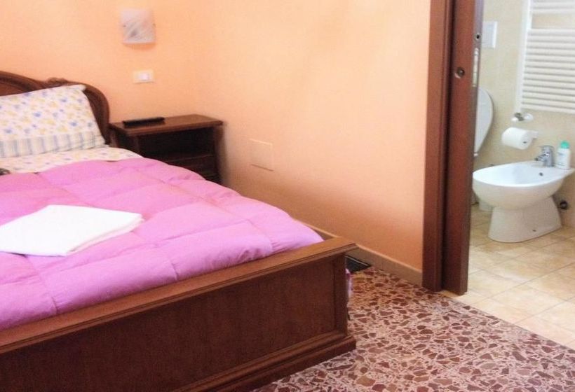 تختخواب و صبحانه A Casa Doina Airport 2