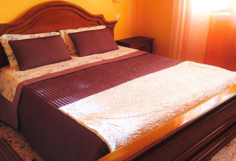 تختخواب و صبحانه A Casa Doina Airport 2