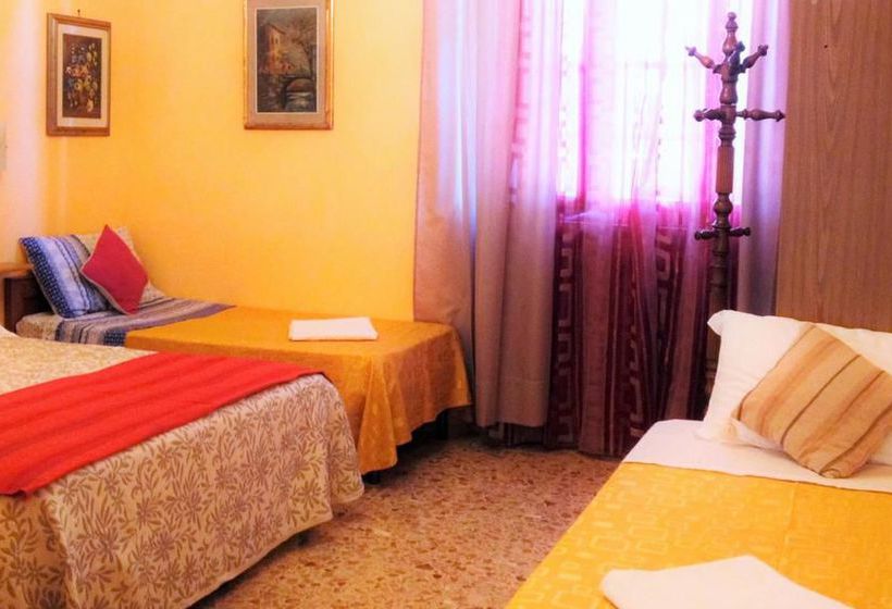 تختخواب و صبحانه A Casa Doina Airport 2