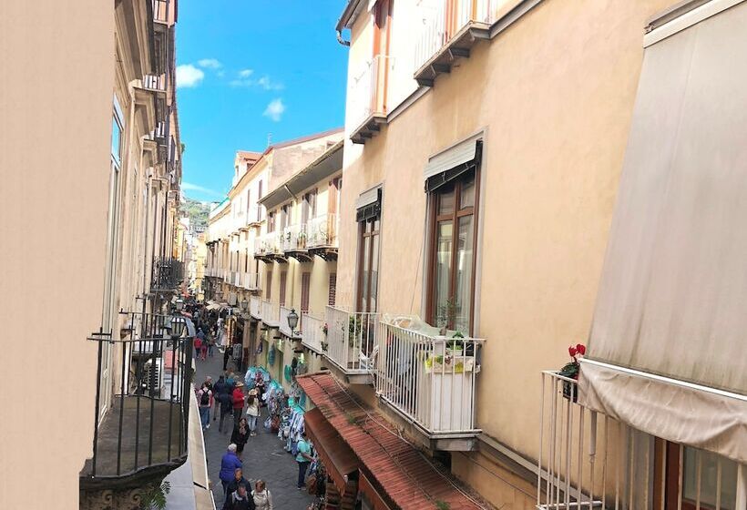 ベッドアンドブレックファースト Casa Sorrentina