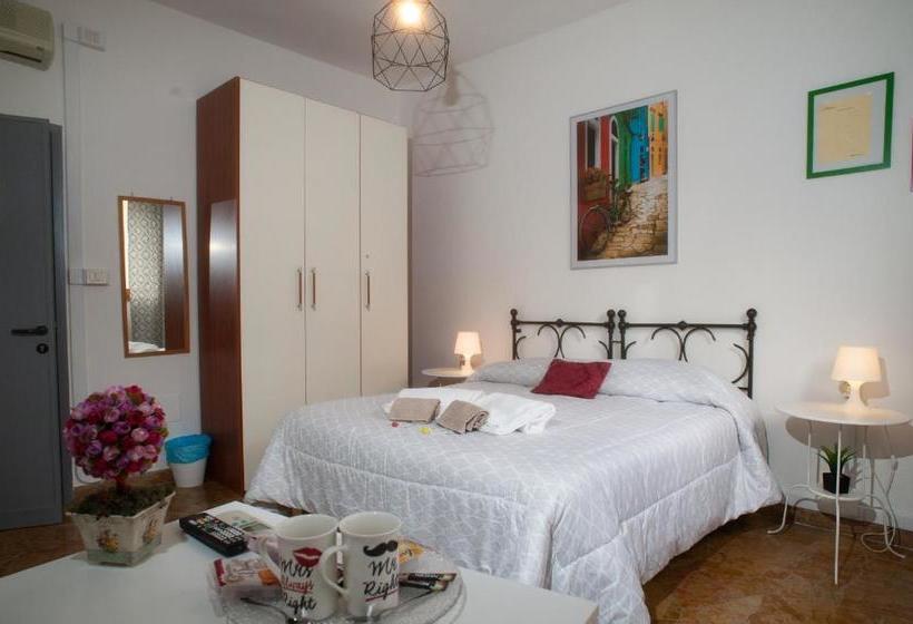 تختخواب و صبحانه Guesthouse Amici Miei