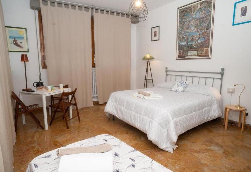 تختخواب و صبحانه Guesthouse Amici Miei