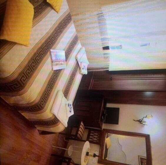 تختخواب و صبحانه Promenade