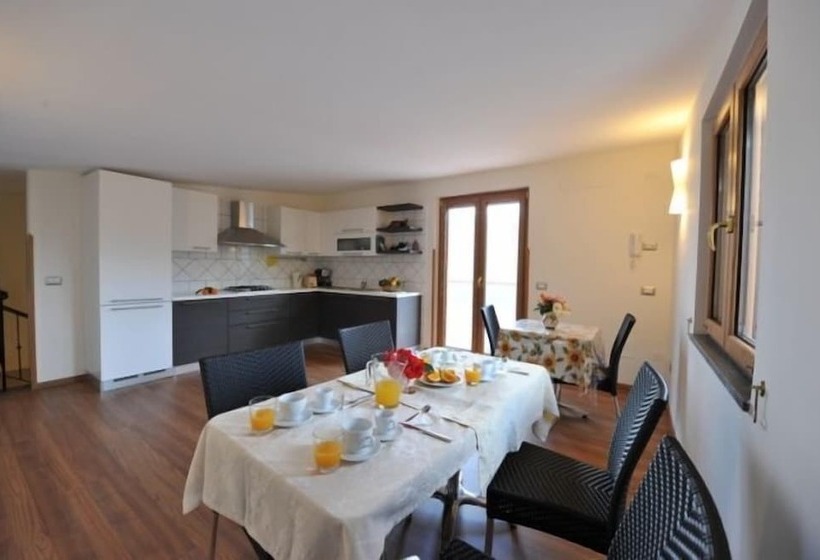 Bed And Breakfast Sunflower