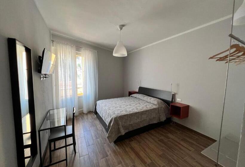 تختخواب و صبحانه We Love Tower Self Check In