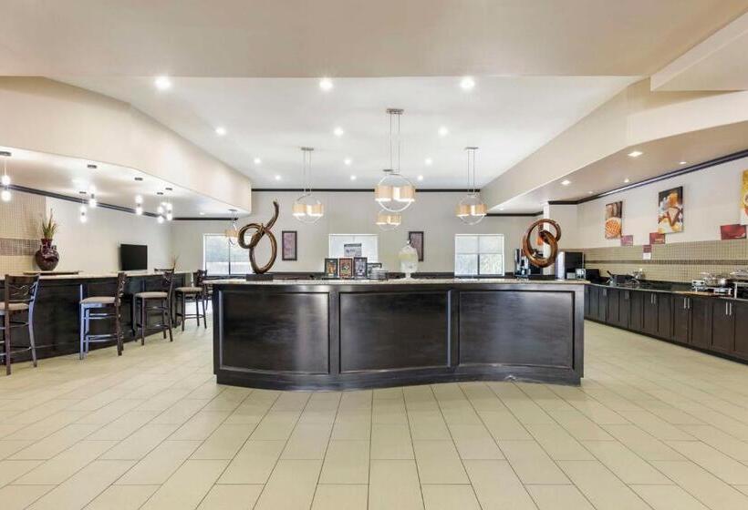 Best Western Plus Texoma Hotel & Suites