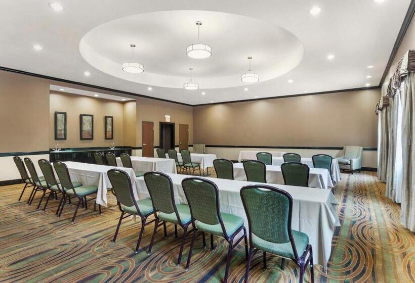 Best Western Plus Texoma Hotel & Suites