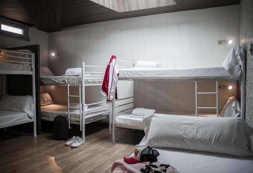 Room00 Valencia Hostel