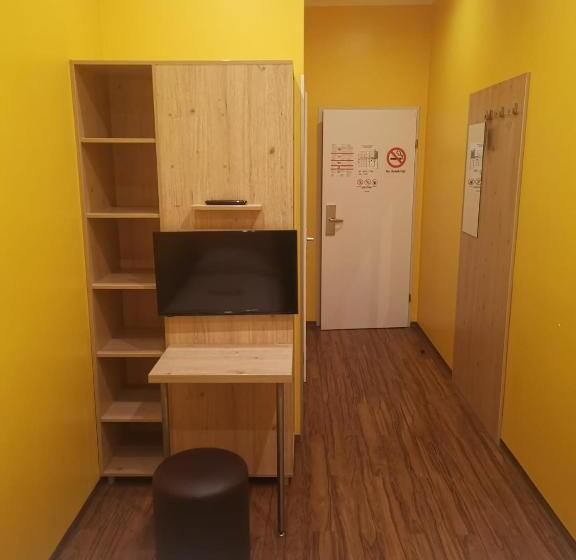 Do Step Inn Home   Hotel & Hostel