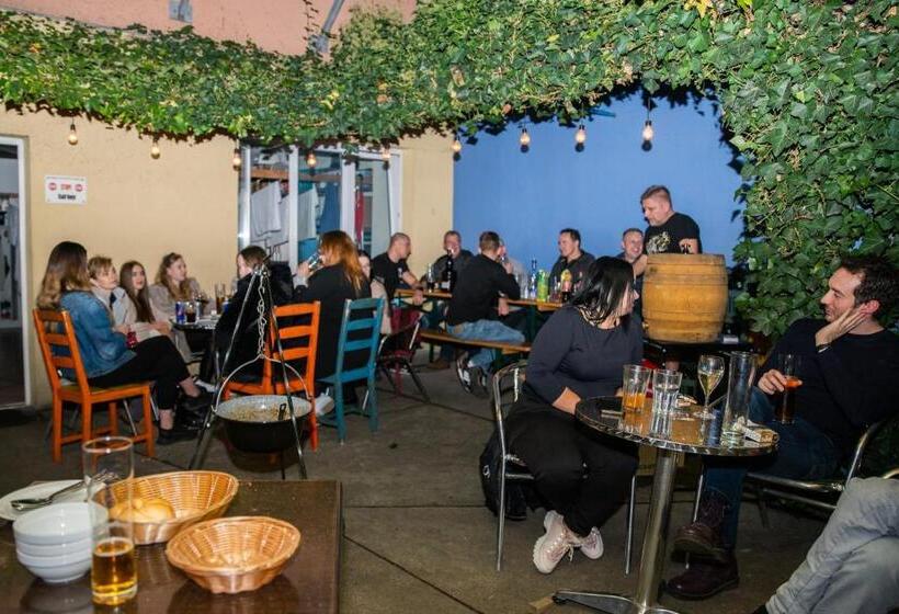 Do Step Inn Home   Hotel & Hostel