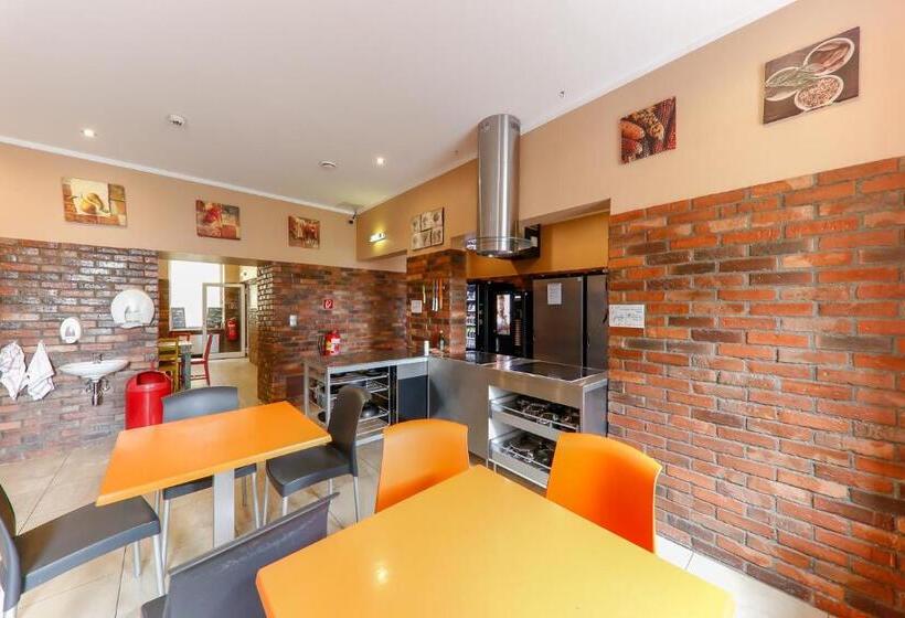 Do Step Inn Home   Hotel & Hostel