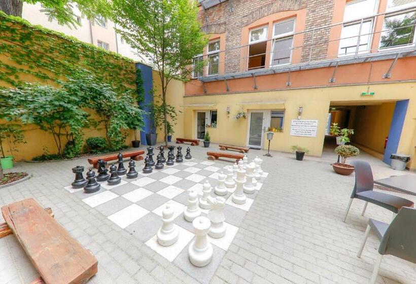 Do Step Inn Home   Hotel & Hostel