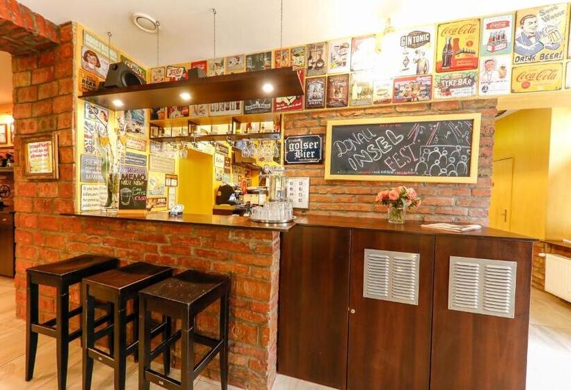 Do Step Inn Home   Hotel & Hostel