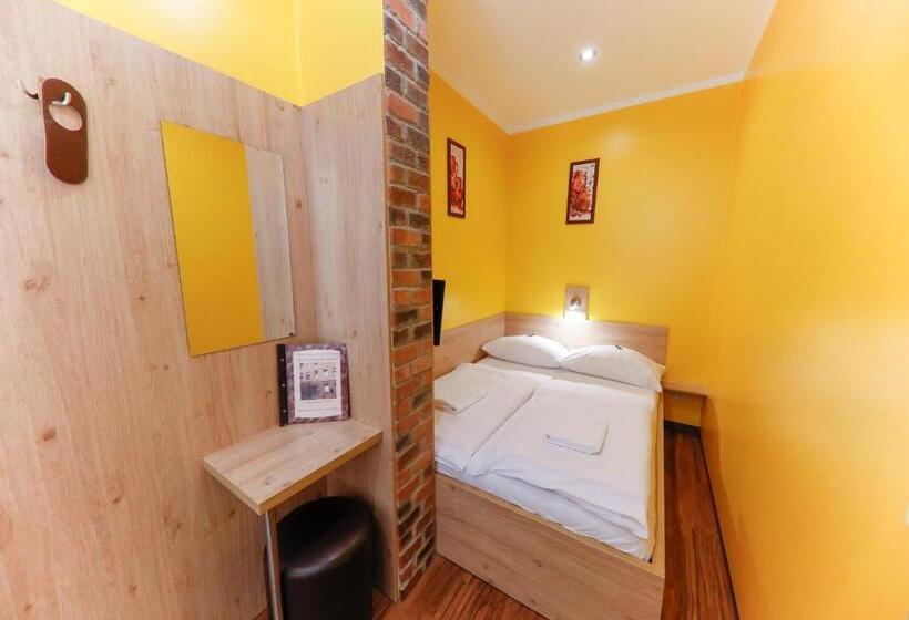 Do Step Inn Home   Hotel & Hostel