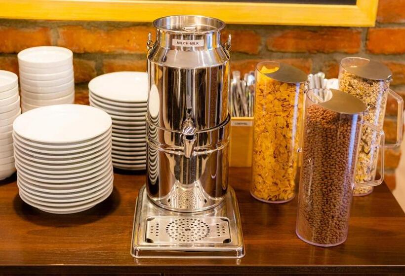 Do Step Inn Home   Hotel & Hostel