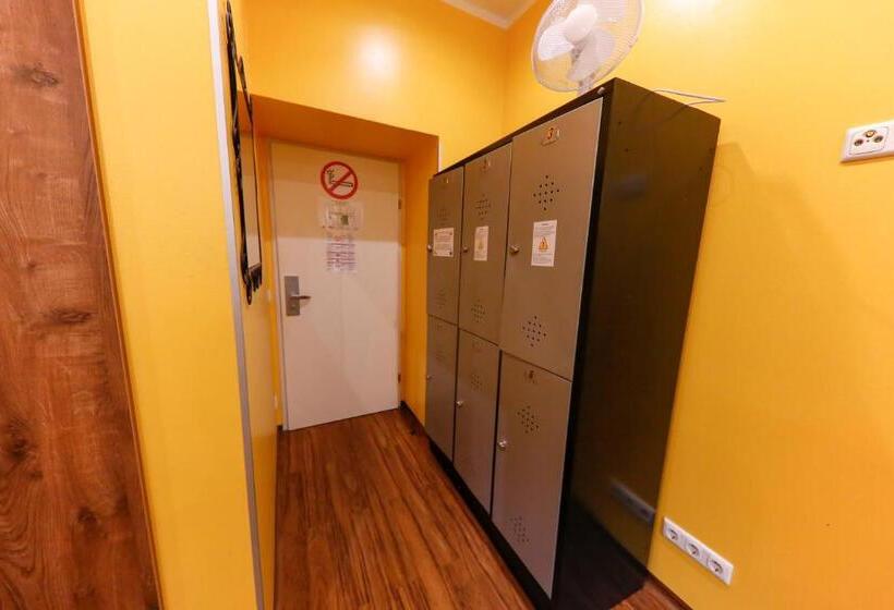 Do Step Inn Home   Hotel & Hostel