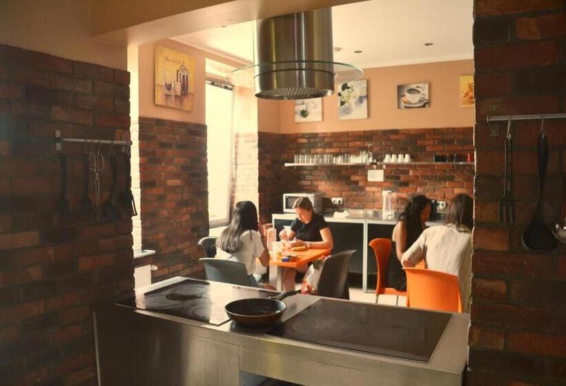 Do Step Inn Home   Hotel & Hostel