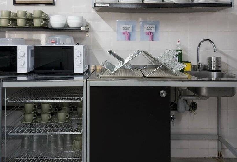 Ganbara Hostel   Self Check In