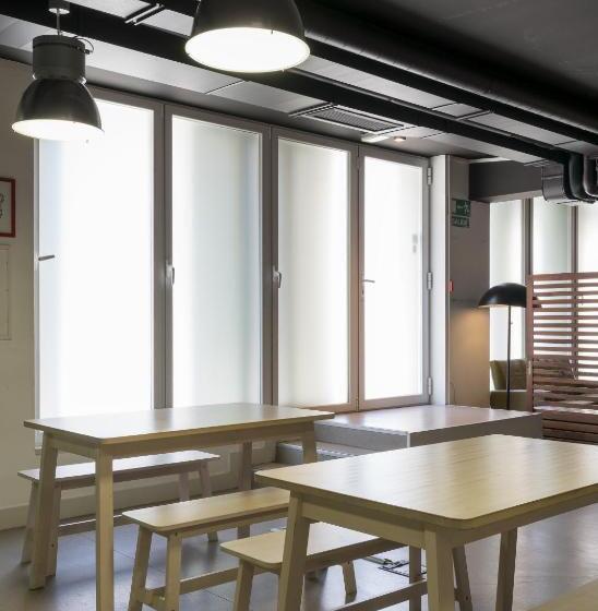 Ganbara Hostel   Self Check In