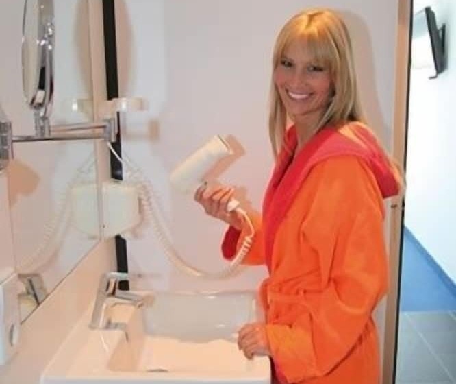 Hb1 Budget Hotel   Contactless Check In