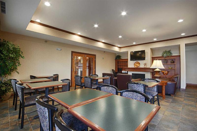 Heritage Hotel And Suites