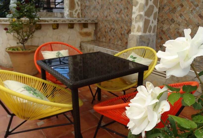 Hostal La Paloma Ii   Hotel Calpe Grupo