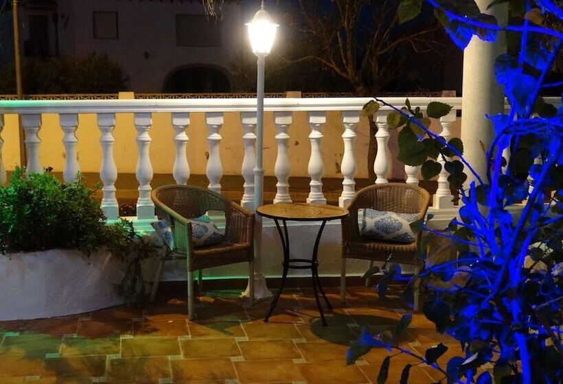 Hostal La Paloma Ii   Hotel Calpe Grupo